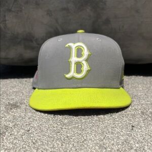 MLB-Boston RedSox - Gray and neon Yellow 7-1/2 fitted hat